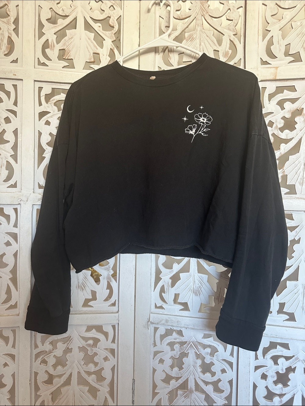 Black Cropped Long-Sleeve Graphic Top - Floral & Moon Detail